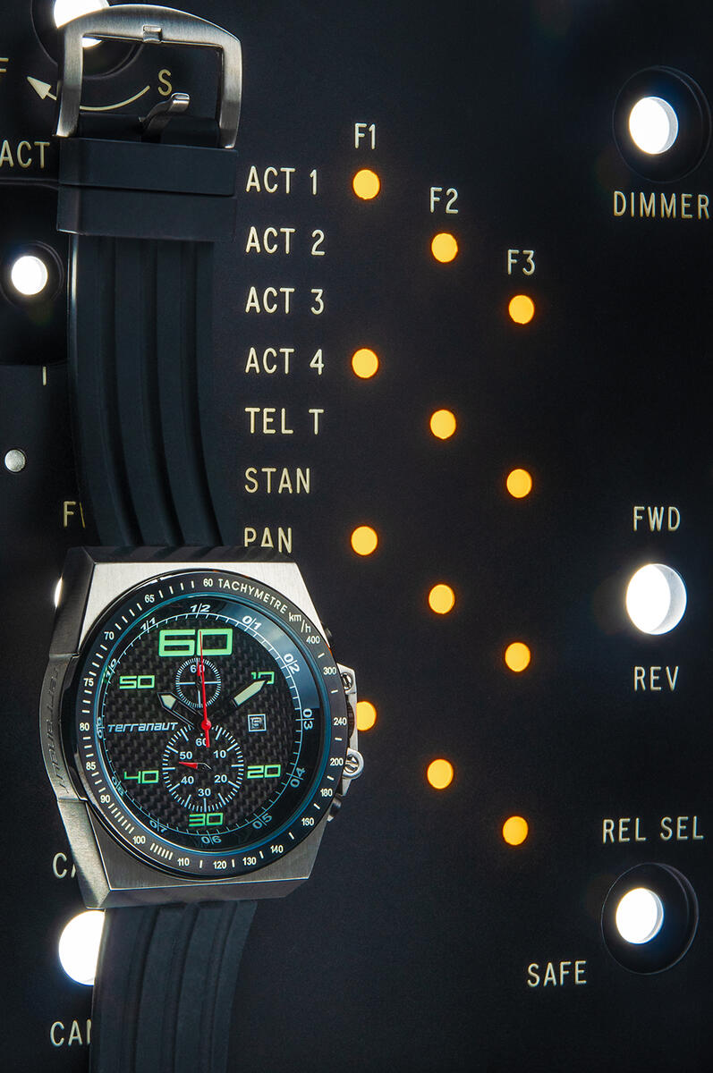 terranaut-xl-50mm-panel-2